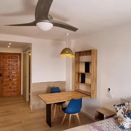 Levante 24 Estudio Naturista Primera Linea Vera