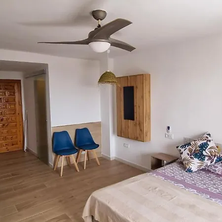 Levante 24 Estudio Naturista Primera Linea Apartment *